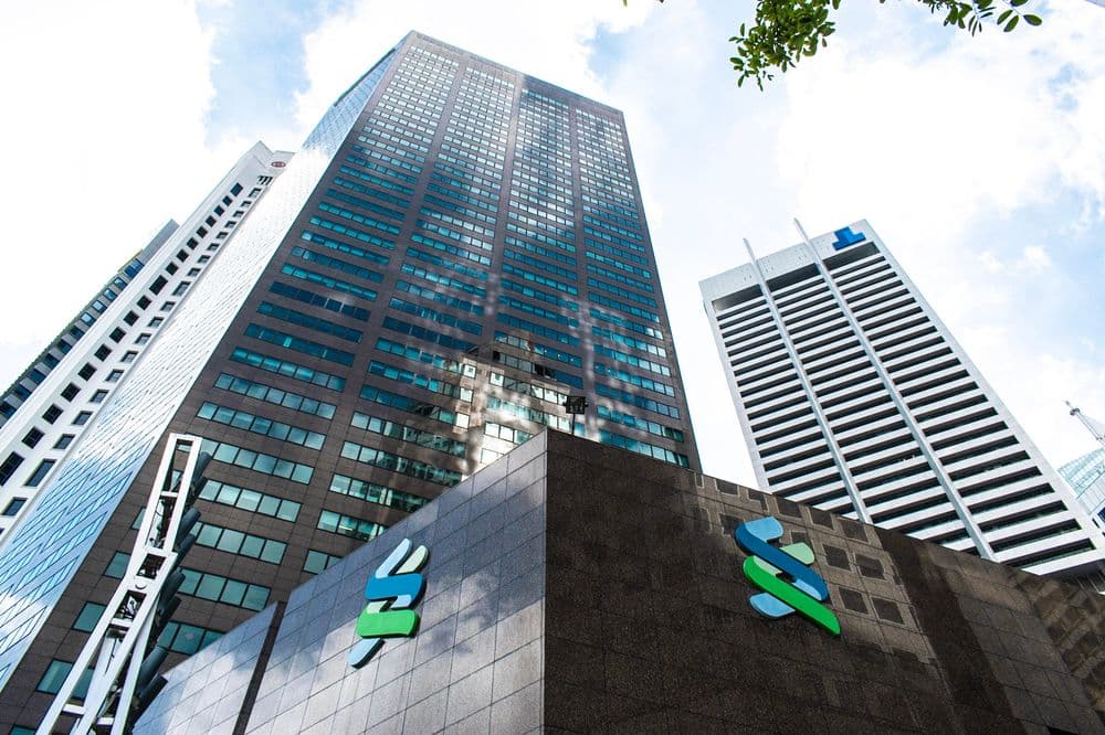 Standard Chartered avverte che le detenzioni di Bitcoin aziendali potrebbero diventare una fonte di rischio al ribasso
