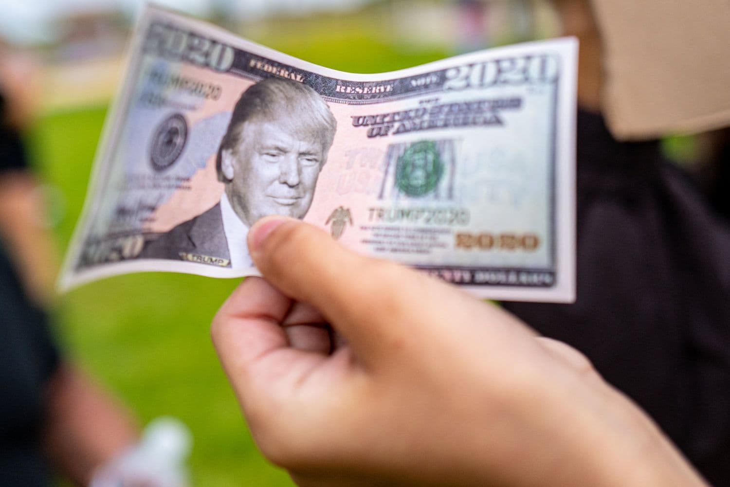 Família Trump Lança Stablecoin USD1 com BitGo, Lastreado por Títulos do Tesouro dos EUA
