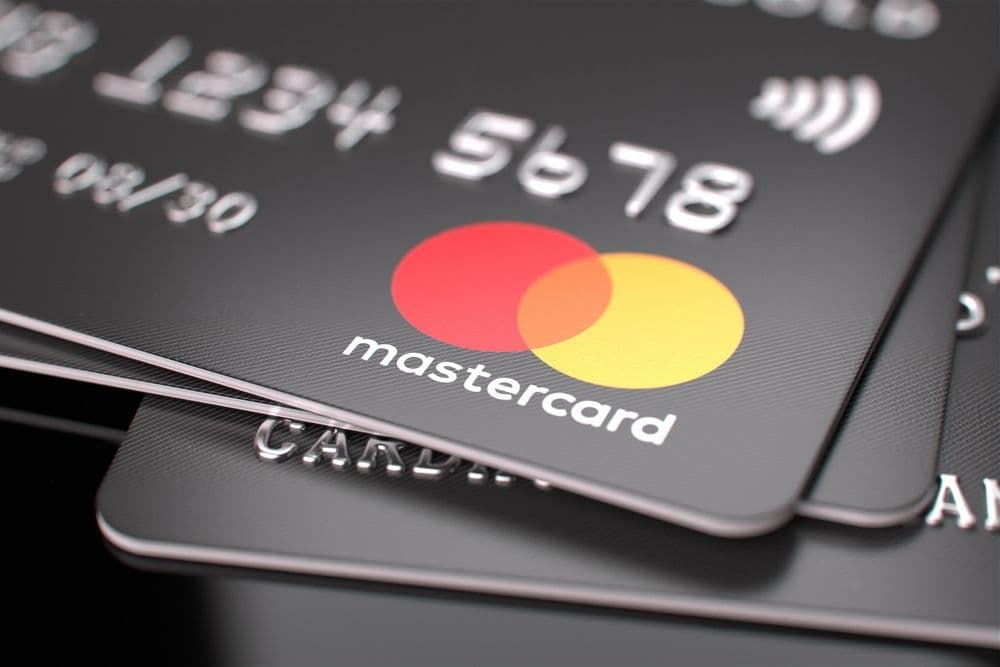 Mastercard lança sistema global de stablecoin e cartão cripto OKX

