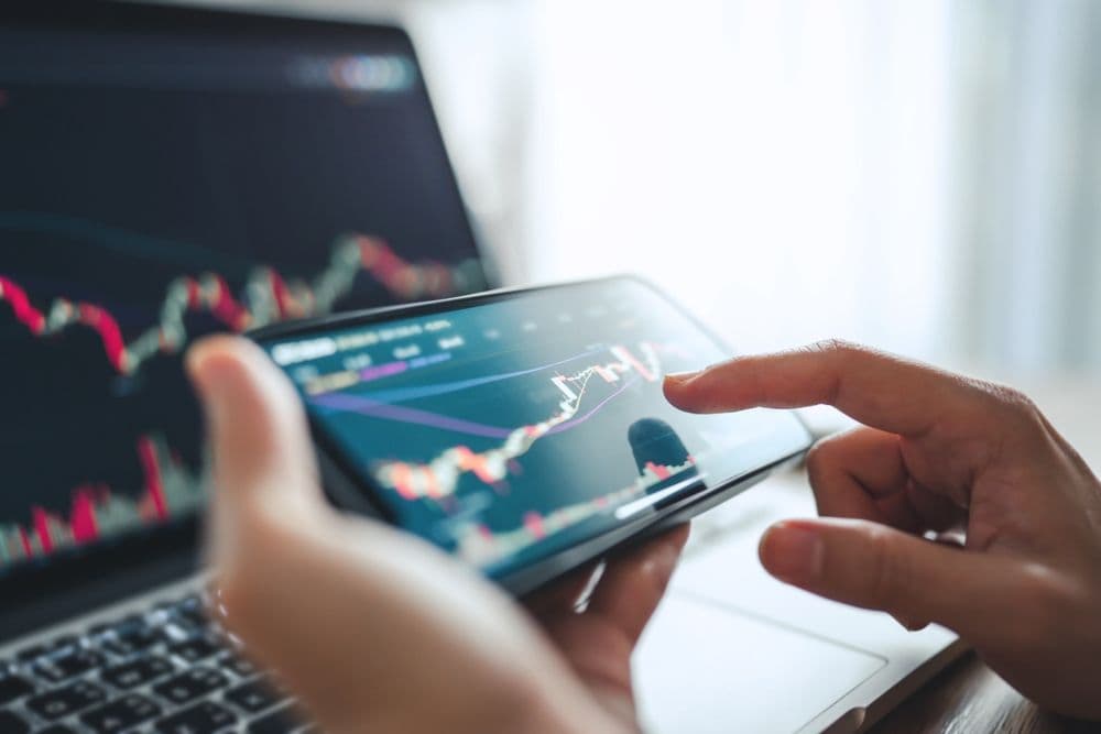 Kann XRP im Juli $5,85 erreichen? Historische Gewinne und Wellentheorie sagen, es ist möglich
