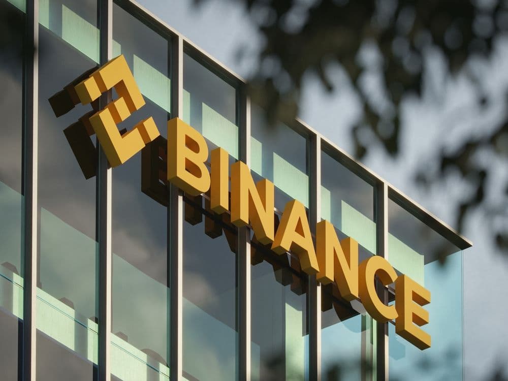 Binance rejestruje duże wypłaty Bitcoina i napływy  stablecoinów w wysokości $400 mln, co sygnalizuje potencjalny impet wzrostowy
