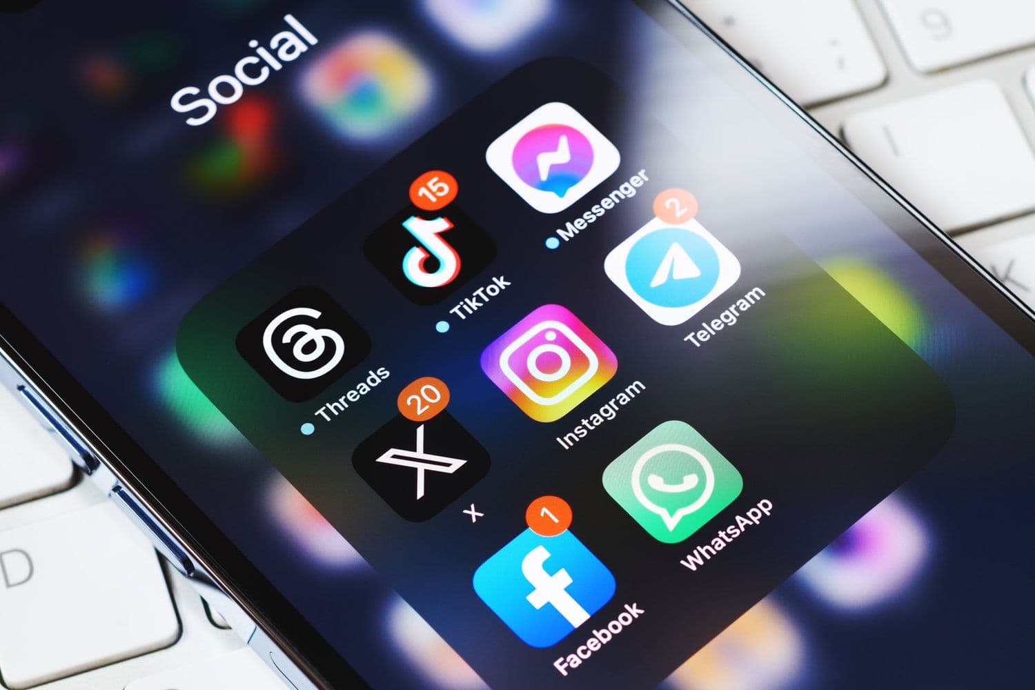 Argomenti di Cripto in Tendenza su X Oggi: Movimenti di Prezzo di Bitcoin e  Hype di Memecoin
