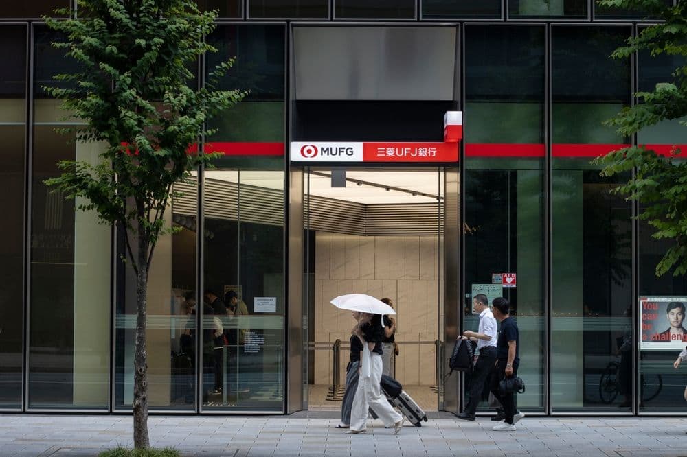 desktop-bitcoin-rally-tied-to-japans-bond-market-meltdown-dollar500b-wipeout-sparks-crypto-shift