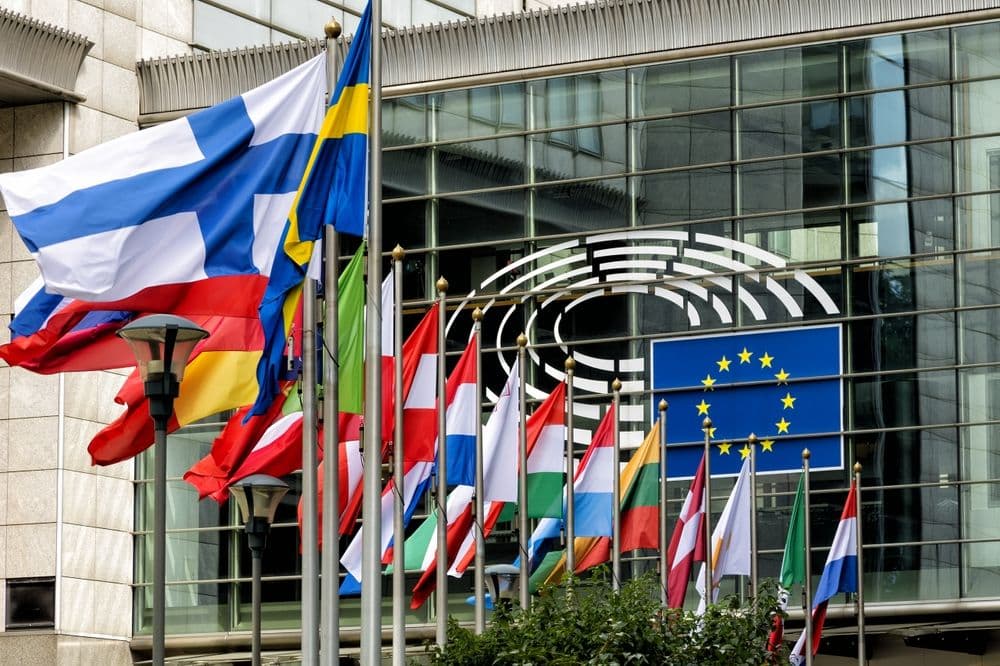 desktop-mica-provoca-saída-de-empresas-de-cripto-da-europa-veja-por-quê