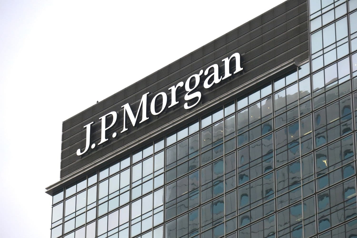 desktop-jpmorgan-chase-accetta-il-mercato-bitcoin-etf-da-128-miliardi-come-garanzia-per-prestiti