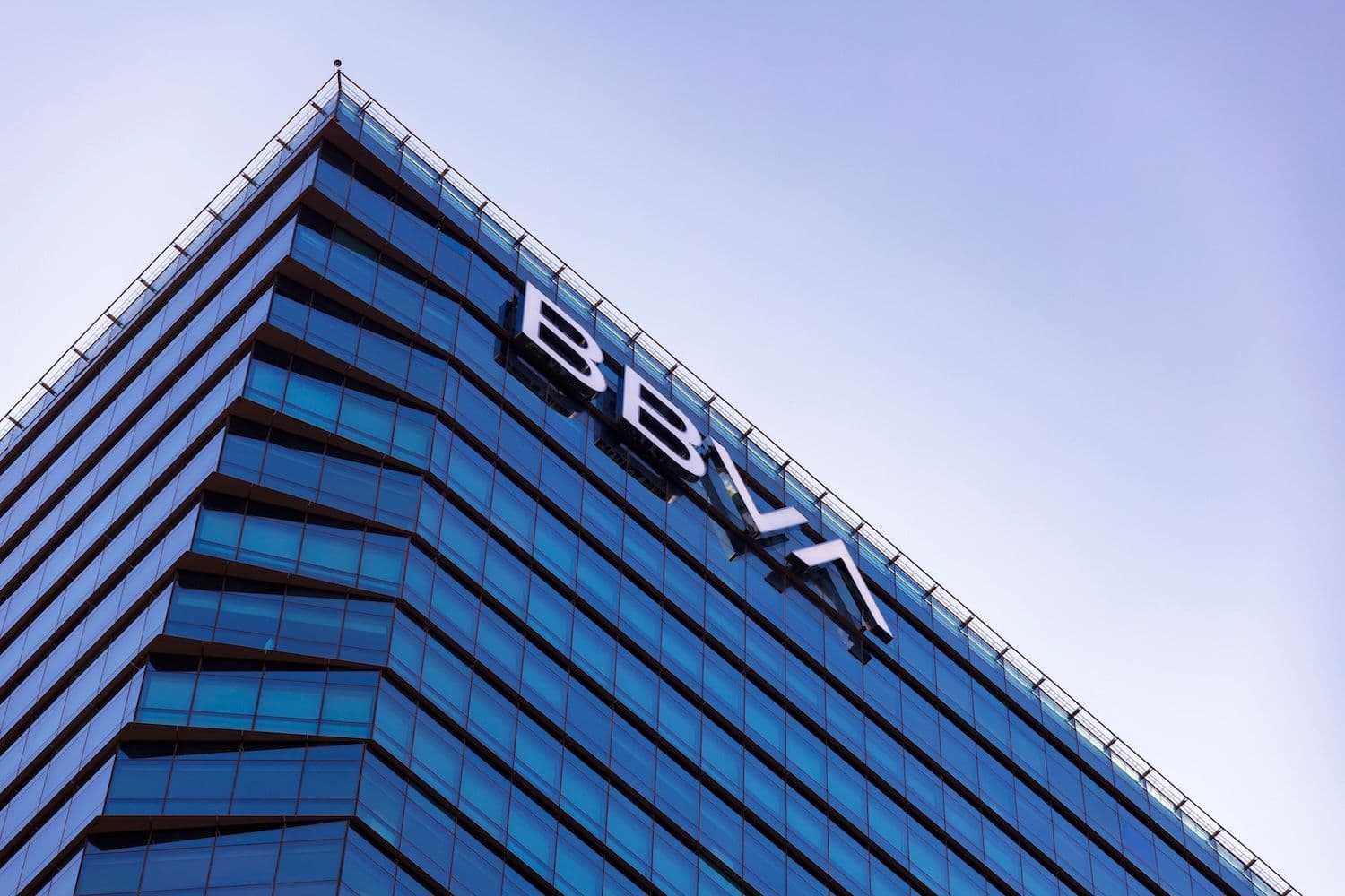 İspanyol Bankası BBVA, Varlıklı Müşterilerine Portföylerinde %7'ye Kadar Bitcoin Yatırımı Yapmalarını Tavsiye Ediyor