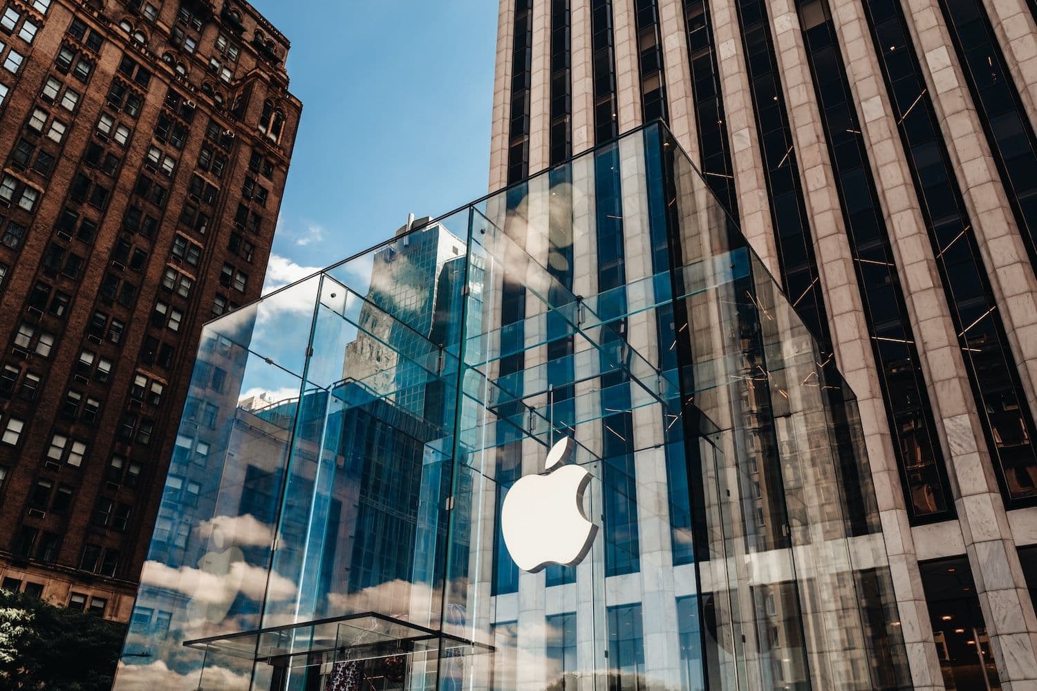 desktop-apple-approves-first-ios-game-with-bitcoin-payments-after-decade-long-ban