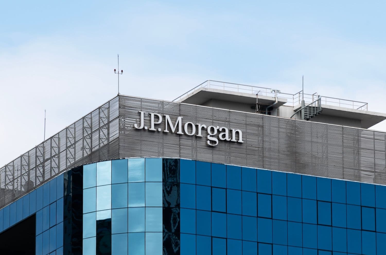 J.P.Morgan Challenges Trillion-Dollar Stablecoin Projections As "Too Optimistic"