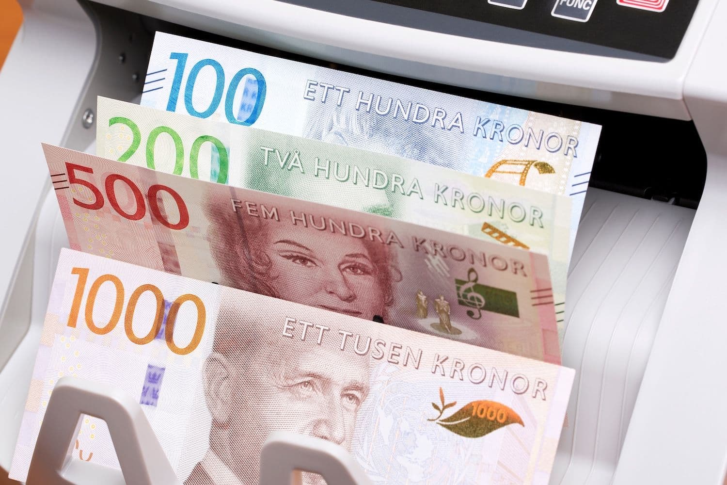 Buterin llama a la resiliencia de Ethereum a medida que Suecia se retira del objetivo de una sociedad sin efectivo para 2025